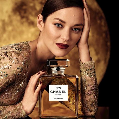 Chanel number 5 advert